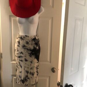 Black Bead Midi Pencil Skirt